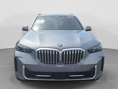 Certified 2024 BMW X5 xDrive40i w/ Parking Assistance Package AWD/4WD image 9