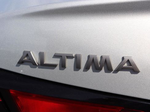 Used 2024 Nissan Altima 2.5 SV image 51