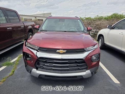 Used 2023 Chevrolet TrailBlazer LT FWD image 2