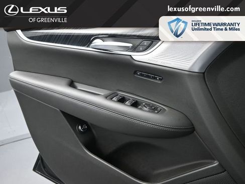 Used 2023 Cadillac XT6 Premium Luxury FWD image 21