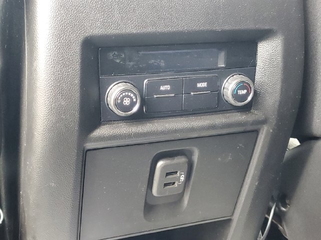 Used 2018 Chevrolet Traverse LT FWD image 34
