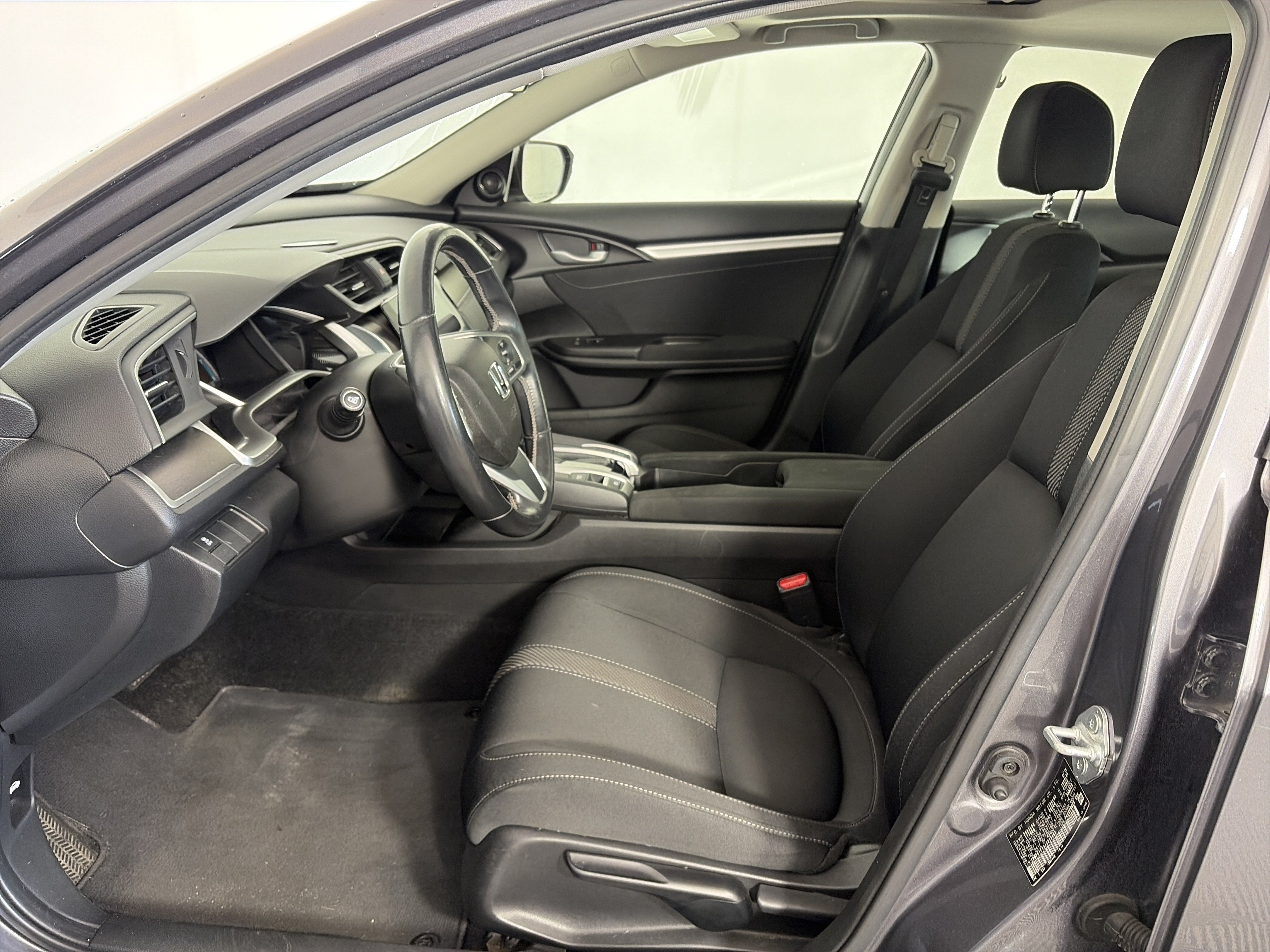 Used 2018 Honda Civic EX-T image 6