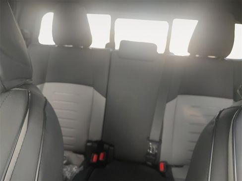 Used 2024 Toyota Tacoma TRD Off-Road image 13