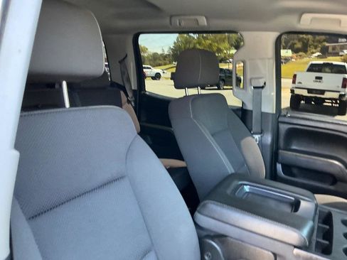 Used 2018 Chevrolet Silverado 1500 LT w/ All Star Edition AWD/4WD image 9