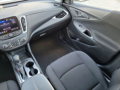 Used 2024 Chevrolet Malibu LT image 15