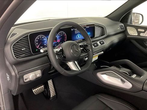 New 2026 Mercedes-Benz GLS 450 4MATIC image 6