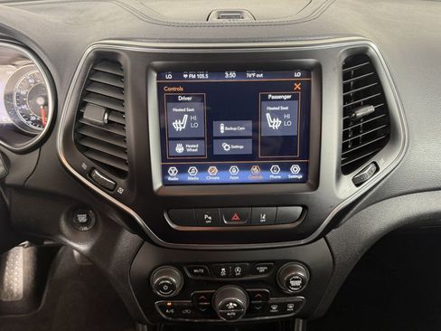 Used 2022 Jeep Cherokee Latitude Lux FWD image 19