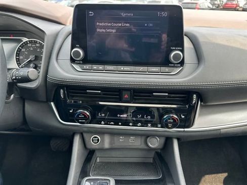 Used 2023 Nissan Rogue SV w/ SV Premium Package image 22