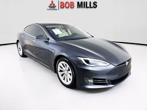 Used 2017 Tesla Model S 100D image 1