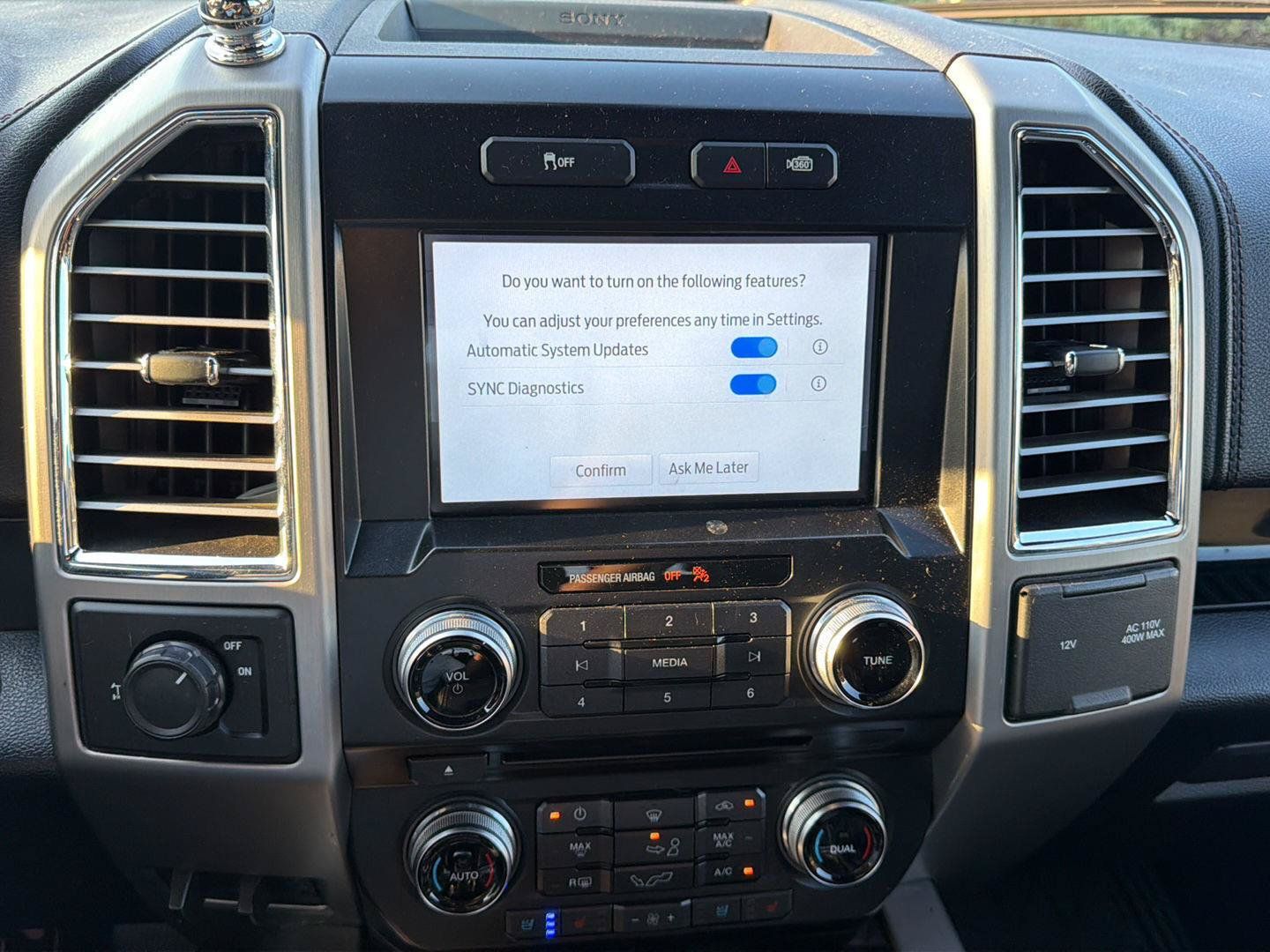 Used 2016 Ford F150 Platinum w/ Equipment Group 701A Luxury RWD image 13