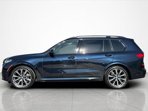 Used 2022 BMW X7 xDrive40i w/ M Sport Package image 2
