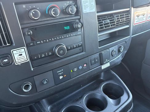 Used 2020 GMC Savana 3500 Extended w/ Driver Convenience Package image 19