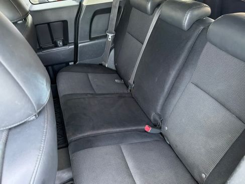 Used 2007 Toyota FJ Cruiser 4WD image 4