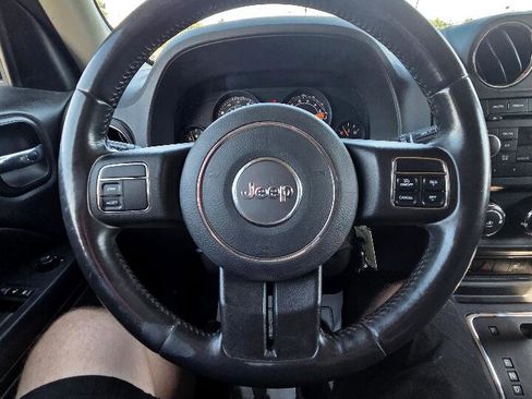 Used 2014 Jeep Patriot Latitude image 17