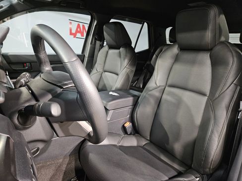 Certified 2025 Toyota 4Runner TRD Off-Road AWD/4WD image 24