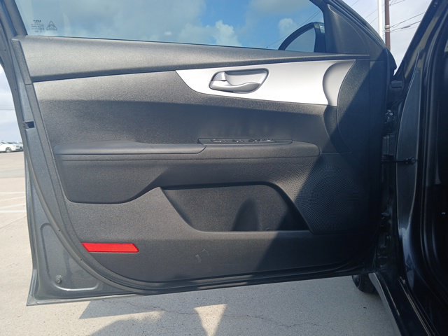 Used 2024 Kia Forte LXS w/ LXS Technology Package FWD image 15