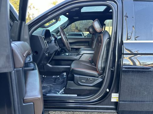 Used 2021 Ford Expedition King Ranch RWD image 2