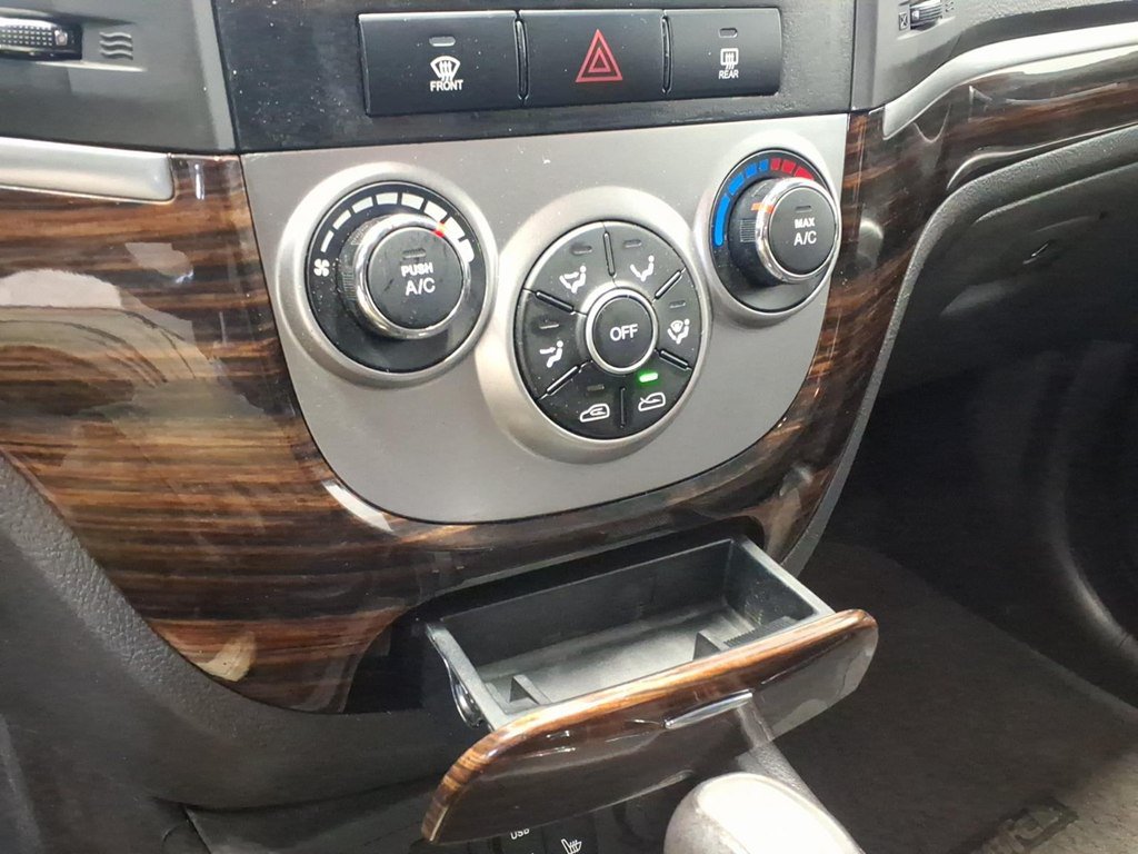 Used 2010 Hyundai Santa Fe AWD SE image 14
