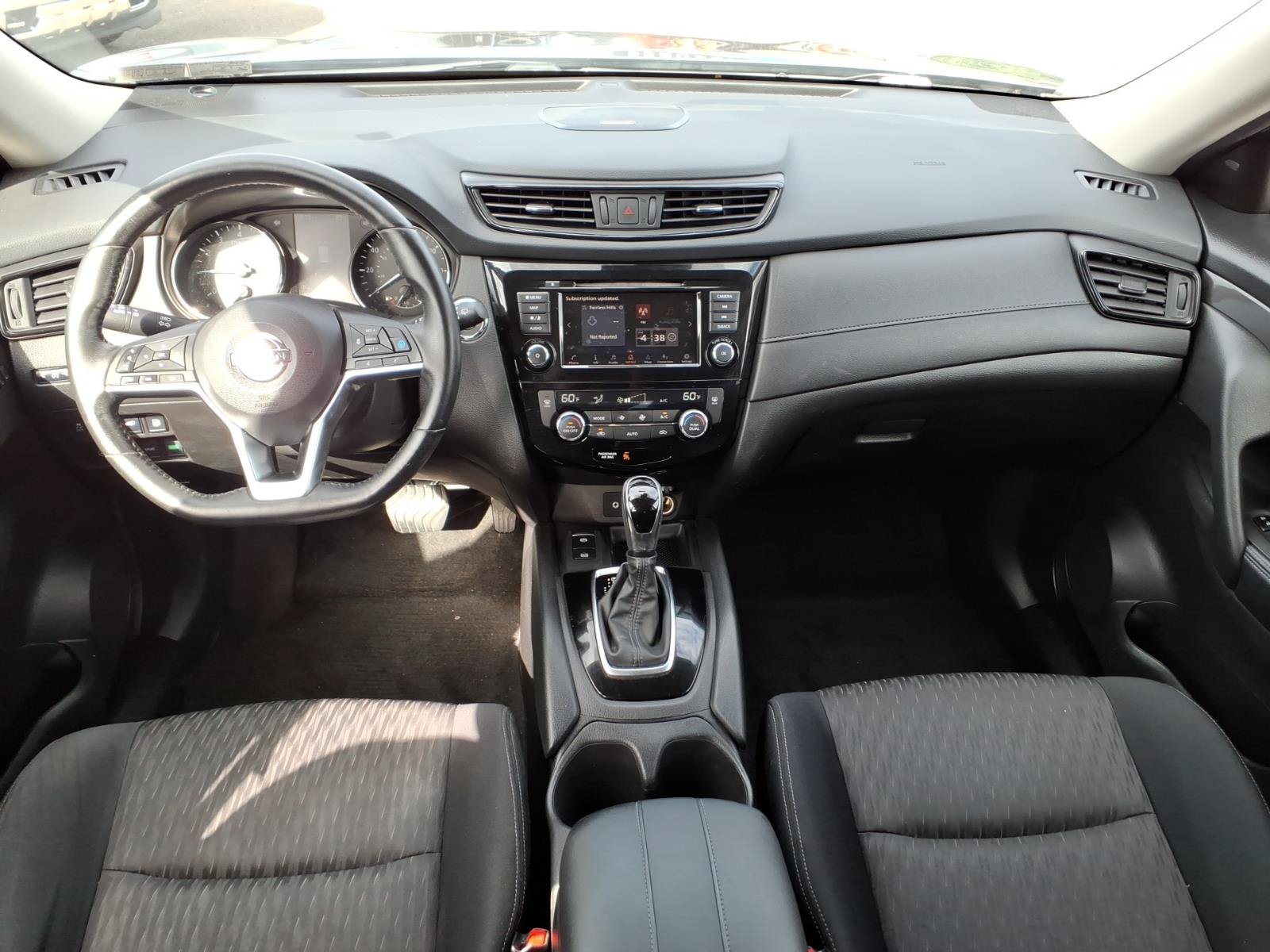 Used 2019 Nissan Rogue SV w/ Sun & Sound Touring Package AWD/4WD image 12