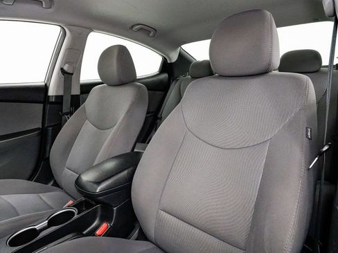 Used 2014 Hyundai Elantra SE image 8