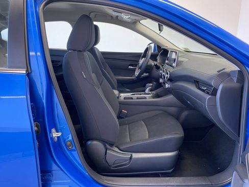 Used 2025 Nissan Sentra SV FWD image 28