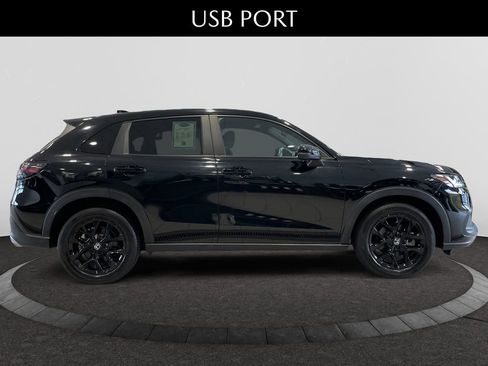 Used 2023 Honda HR-V Sport image 6