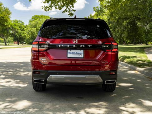 Used 2026 Honda Pilot Elite image 8