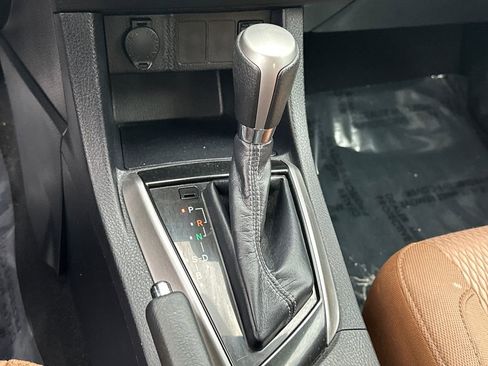 Used 2014 Toyota Corolla LE image 21