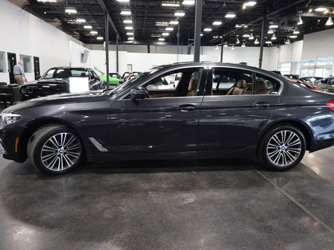 Used 2019 BMW 540i xDrive w/ Convenience Package image 9