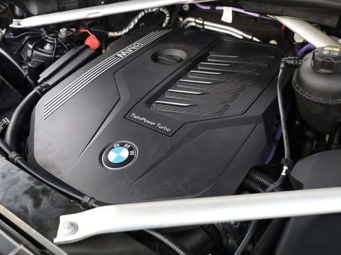 Used 2021 BMW X5 xDrive40i image 9