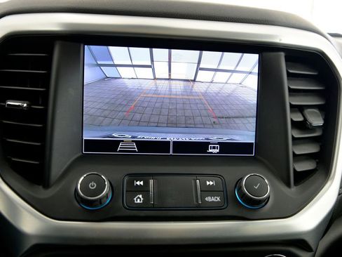 Used 2023 GMC Acadia SLE w/ Driver Convenience Package image 20