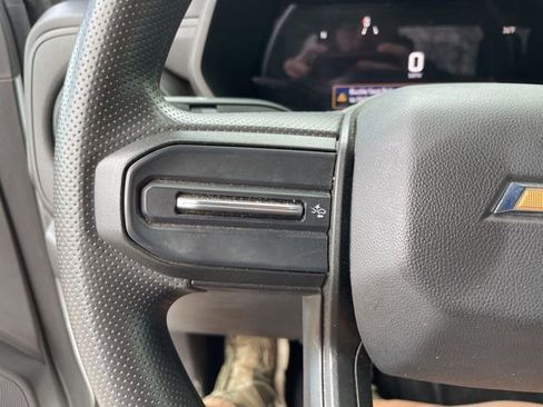 Used 2023 Chevrolet Colorado W/T RWD image 18