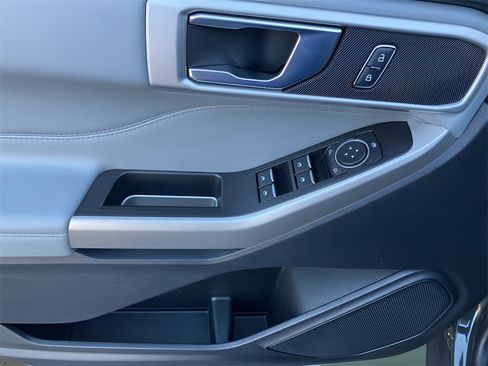 Used 2022 Ford Explorer XLT w/ Equipment Group 202A image 46