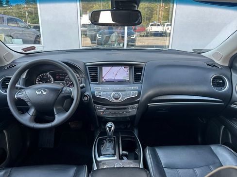 Used 2020 Jeep Grand Cherokee Altitude AWD/4WD image 14