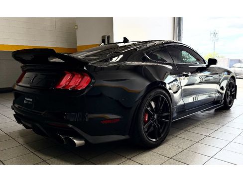 Used 2020 Ford Mustang Shelby GT500 w/ Technology Package RWD image 3
