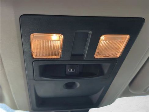 Used 2016 RAM 1500 Classic SLT RWD image 21