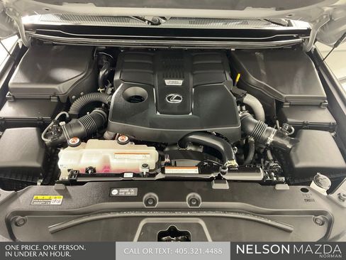 Used 2024 Lexus GX 550 w/ Accessory Package (2T) AWD/4WD image 46