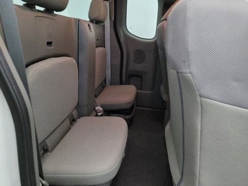 Used 2019 Nissan Frontier S image 19