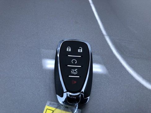 Used 2024 Chevrolet Malibu LT image 32