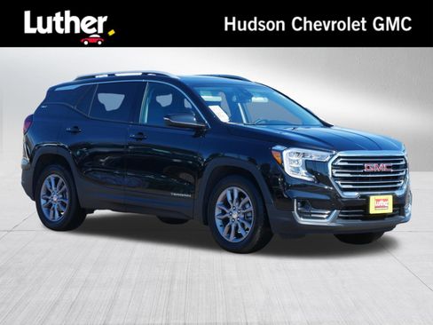 Used 2024 GMC Terrain SLT w/ Infotainment Package II image 1
