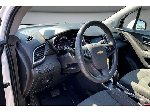 Used 2020 Chevrolet Trax LS w/ Tint and Cruise Package FWD image 16