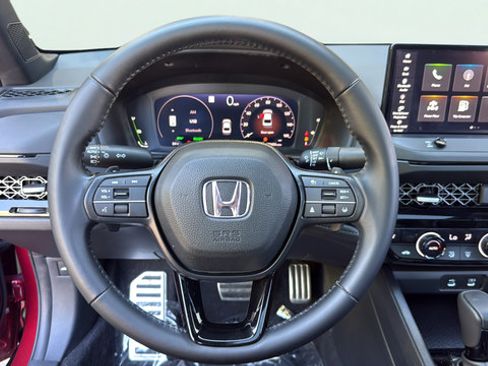 Used 2023 Honda Accord Sport image 16
