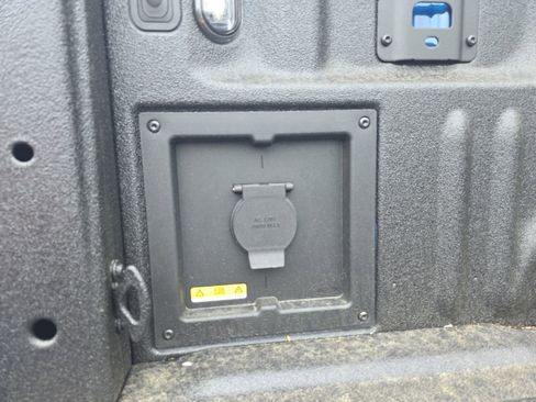 New 2025 Ford F150 Lariat w/ Equipment Group 502A High image 15