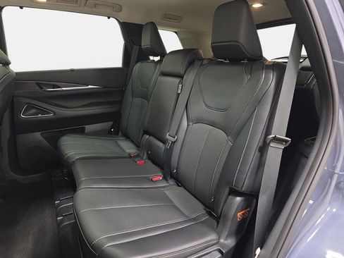 Certified 2023 INFINITI QX60 Sensory w/ Cargo Package AWD/4WD image 11
