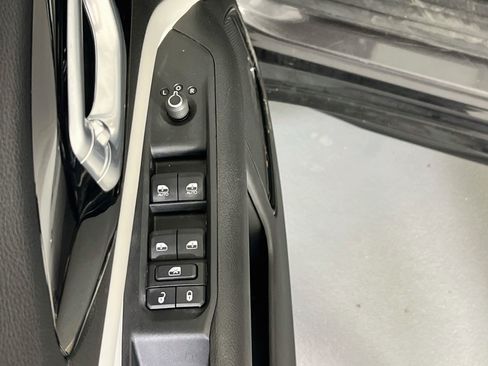 Used 2022 Jeep Compass Limited w/ Elite Group AWD/4WD image 18