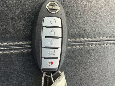 Used 2025 Nissan Altima 2.5 SV FWD image 17