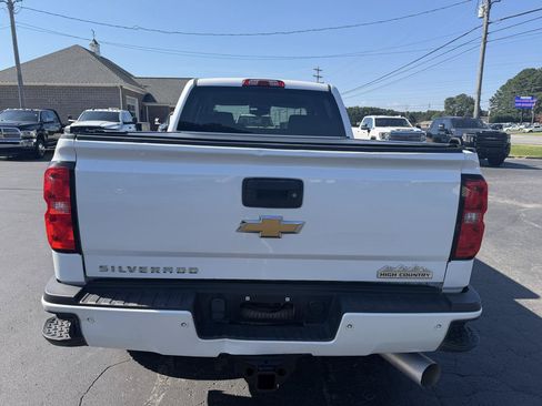 Used 2019 Chevrolet Silverado 2500 High Country w/ Duramax Plus Package AWD/4WD image 6