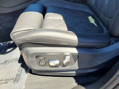 Used 2026 BMW X5 M60i AWD/4WD image 22