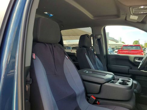 Used 2025 Chevrolet Silverado 2500 Custom w/ Custom Value Package image 14