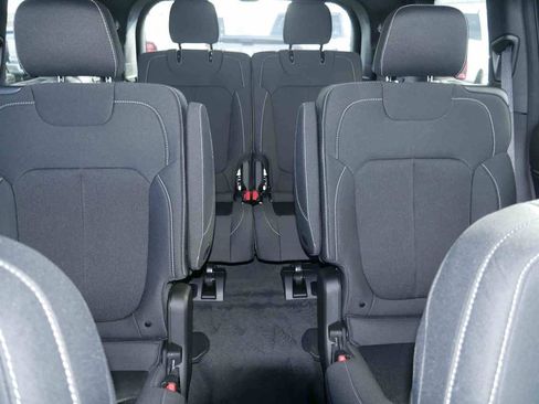 Used 2025 Jeep Grand Cherokee L Laredo w/ Trailer Tow Package image 34